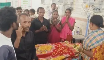 They waited for five hours after the death at the hospital. Then came the ambulance!