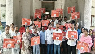 Swarna Ward Secretariat employees protest