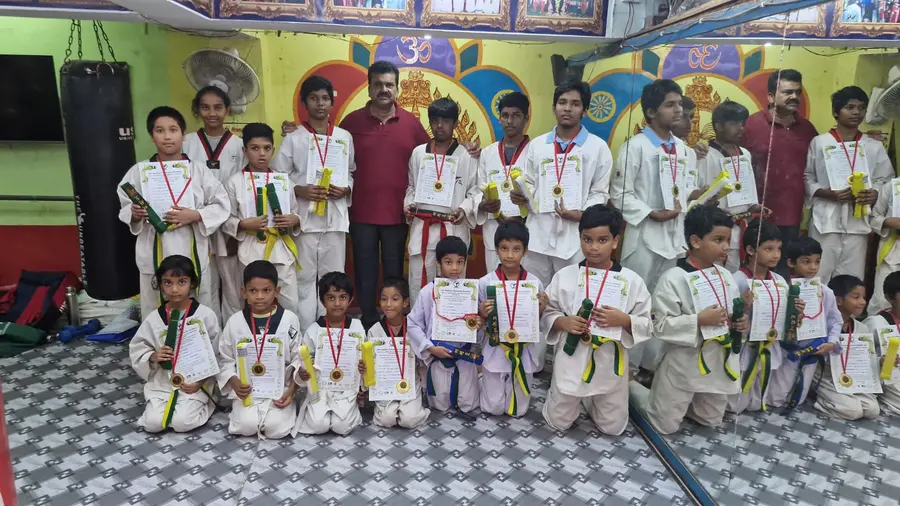 ఈనెల 4న నిర్వహించిన బెల్టు పరీక్షకు శిక్షణ పొందుతున్న 20 మంది హాజరయ్యారు. వారిలో 16 మంది ఉత్తీర్ణులై తదుపరి బెల్ట్కు అర్హత సాధించారు.