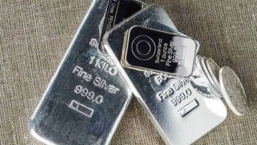 silver shortAGE