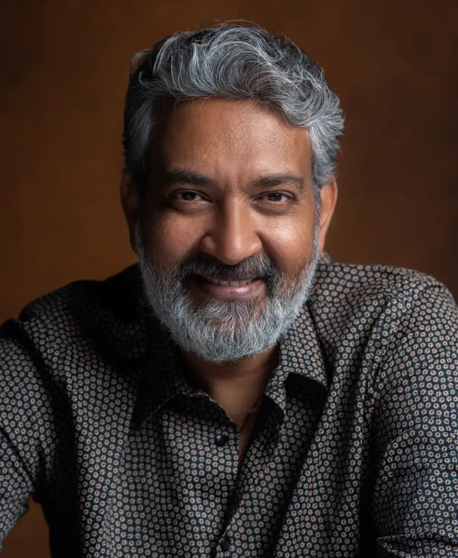 మహేష్ నటన చూసి ఆశ్చర్యపోయా: రాజమౌళి image 1