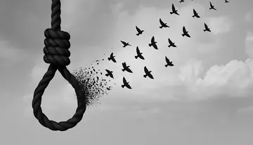 Five members of the same family commit suicide