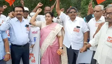 Tension at Vidyabhavan – Teachers arrested