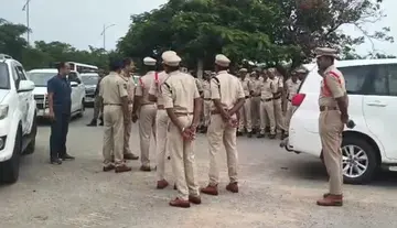 TG - Political atmosphere heats up - BRS leaders arrested