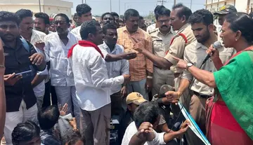 Protest by Veligonda project-displaced persons turns tense.