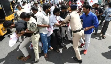 Tension in Visakhapatnam – SFI, DYFI leaders arrested.