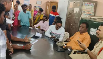 Panchayat workers protest demanding payment of outstanding salaries for 15 months.