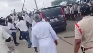 Attack on YSRCP MP Mithun Reddy's convoy
