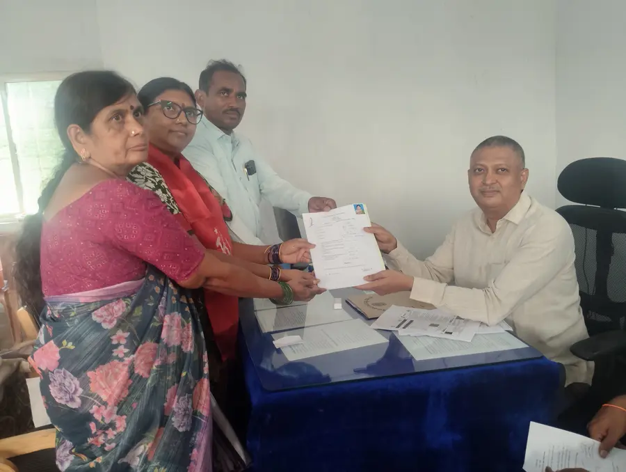 పలుచోట్ల సిపిఎం అభ్యర్థుల నామినేషన్లు image 1